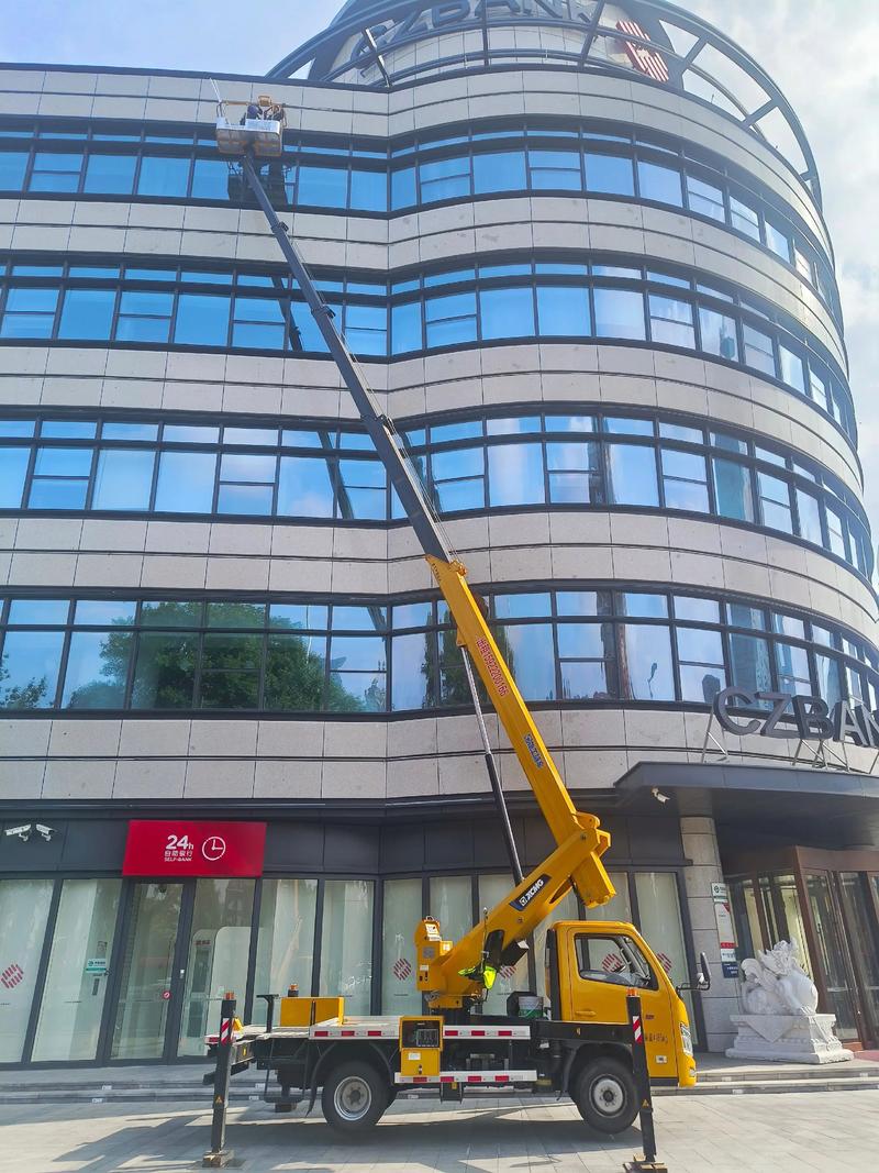 天津車載式高空作業(yè)車租賃 無(wú)需押金運(yùn)費(fèi)，靈活應(yīng)對(duì)10-50米高空作業(yè)